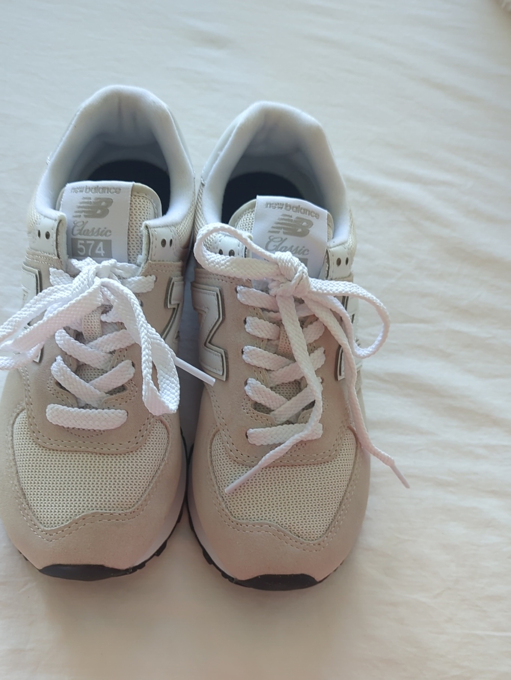 New Balance Women's Sneakers Nimbus Cloud with White - US 6 Wide NWOT